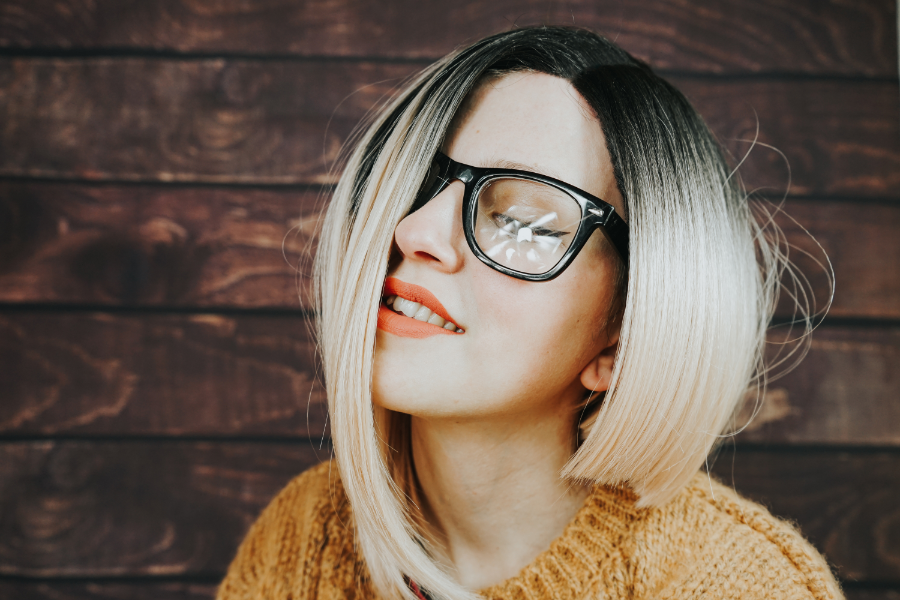 Jakie oprawki dla blondynki?